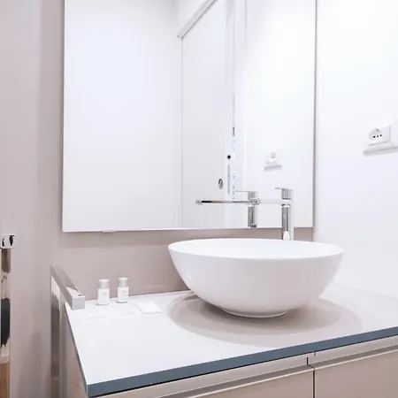 Easylife - Nuovo Bilocale Con Balcone S.agostino Apartment *
